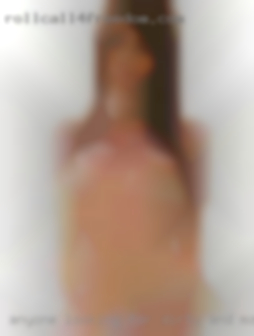 Anyone looking for an dirty and masturbating older woman?